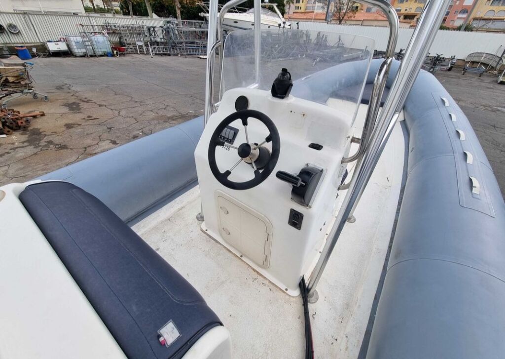 Explorer700-2