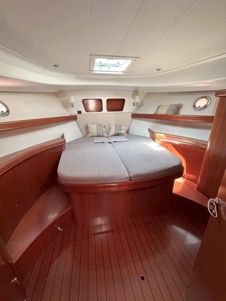 SWIFT-TRAWLER-42-3