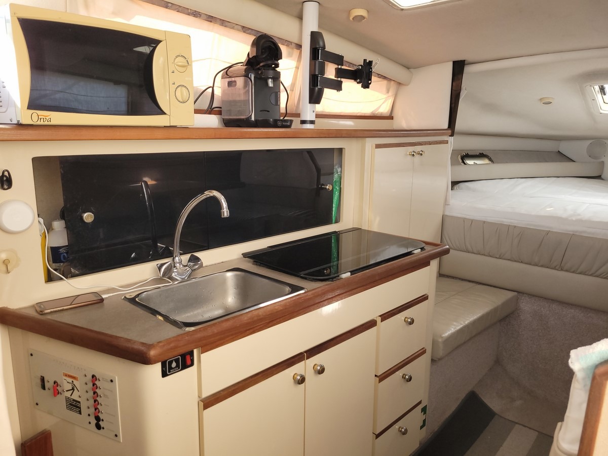 bayliner_2855_cuisine