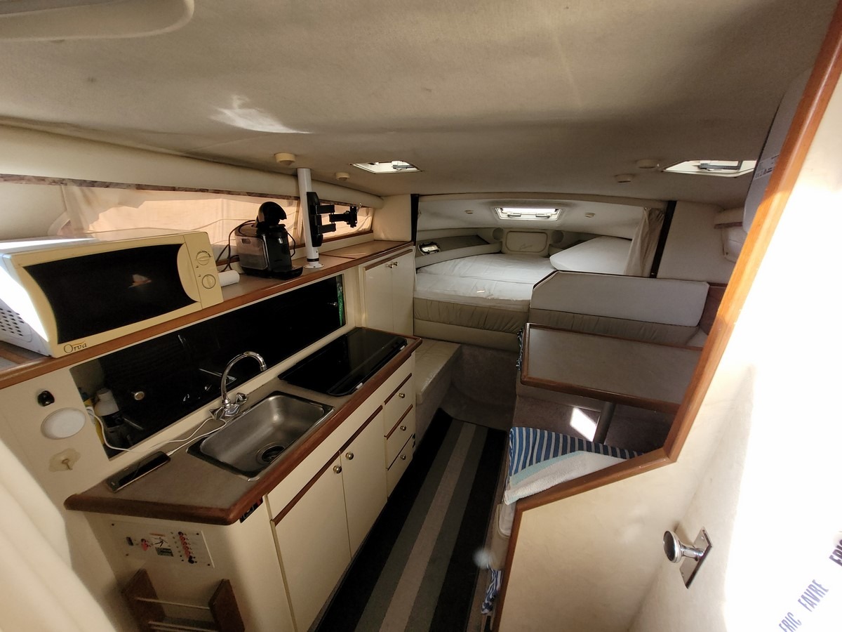 bayliner_2855_interieur