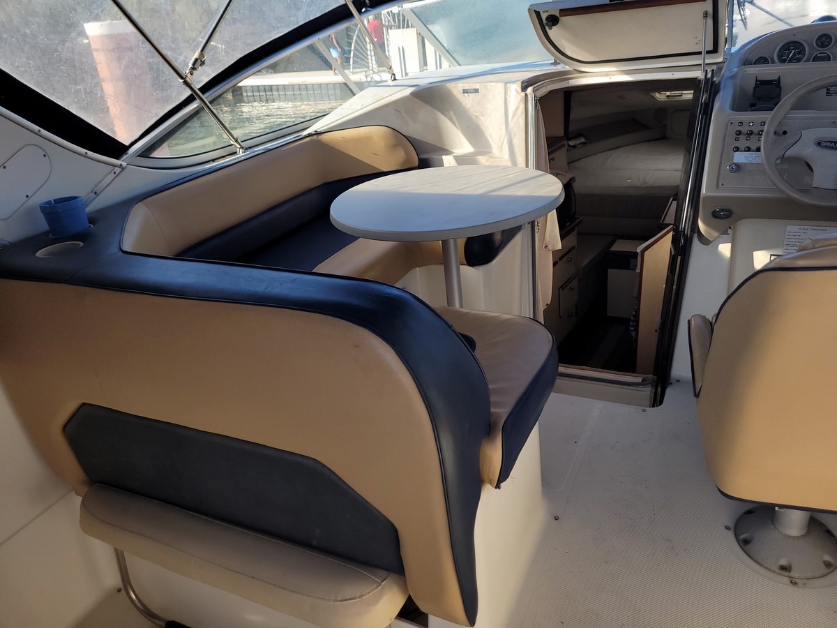 bayliner_2855_salon_de_pont