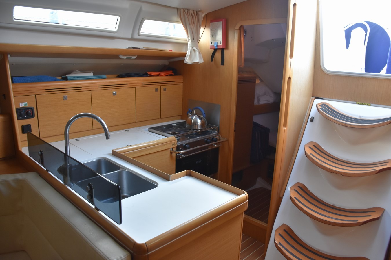 sun_odyssey_42_i_cuisine
