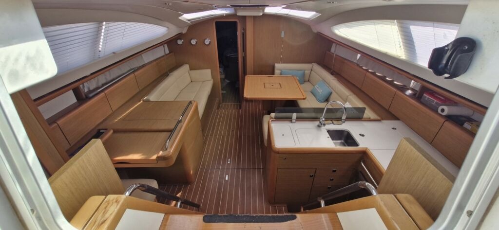 sun_ogyssey_45_ds_interieur